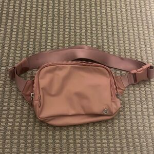 Spiced chai Everywhere Belt Bag 1L Lululemon